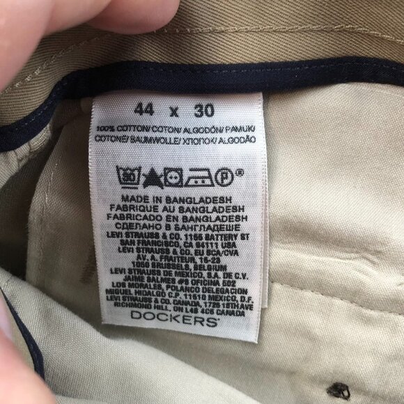 Dockers Mens Pants Size 44x30 Khaki Classic Fit Chino Straight Flat Front Tan - Picture 4 of 16